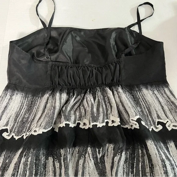 CABI Silk Dazzle Cami Blouse Style # 729 Faux Lace Tiers Size 6 Going Out Top - Picture 9 of 13